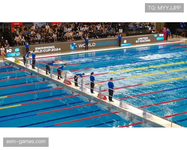 听说凯蒂·莱德基一回泳池就像女王驾到，日常喝水都比我们贵？